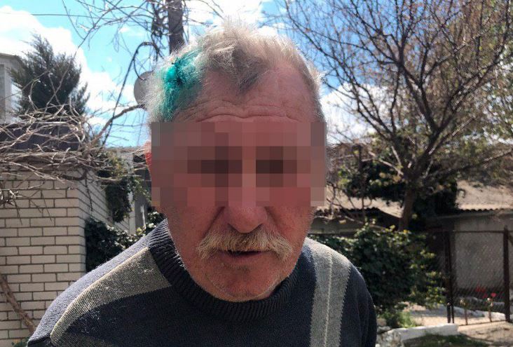 В Николаеве пенсионер бросил во двор соседки взрывное устройство