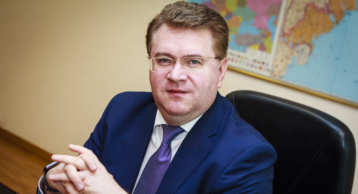 Кабмин уволил подозреваемого в госизмене Галущака