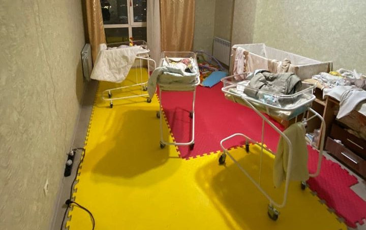 Главврач репродуктивной клиники вместе с сыном продавала детей китайским геям