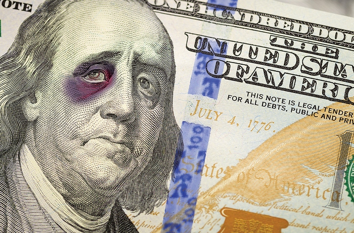 Курс долара неухильно падає останні сім тижнів