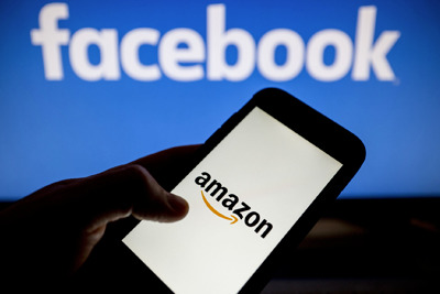 Facebook забирає відвідувачів у Amazon