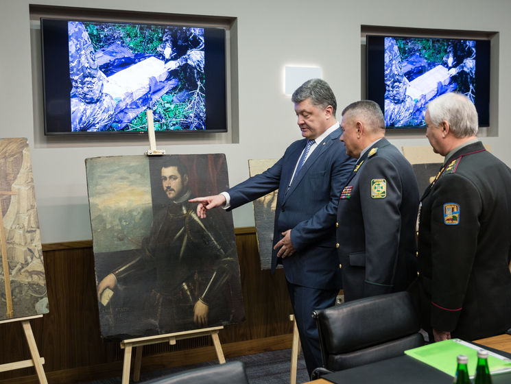 Очень картинно: вместо допроса в ГБР по поводу картин Порошенко провел выставку коллекции картин