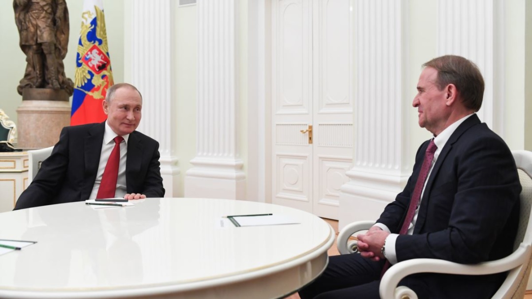 Поездка к Путину обернулась для Медведчука и ОПЗЖ уголовным делом