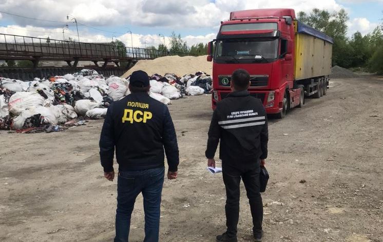 На львовском мусоре зарабатывала целая группа преступников