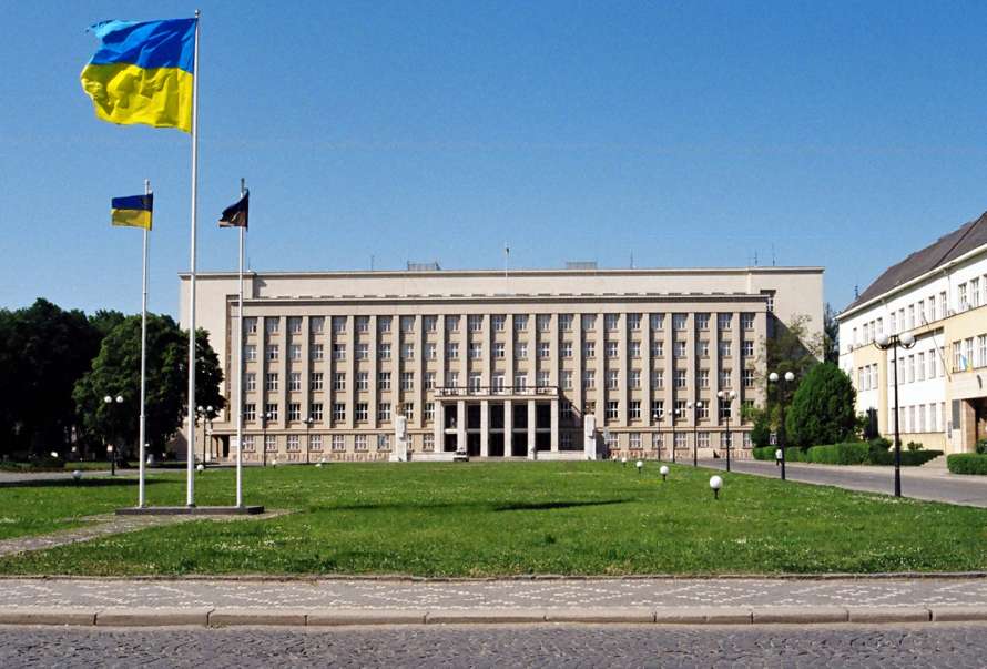 На Закарпатті губернатор подав до суду на Мукачівську міськраду, що відмінила карантин