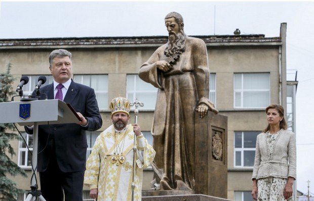 Порошенко придбав скульптуру з бронзи і скла за 3,3 мільйони гривень