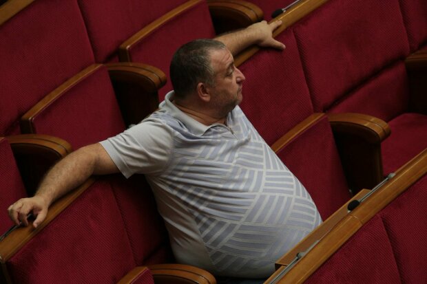 Джерело в НАБУ: Екс-депутат ВР присвоїв велику суму грошей за 