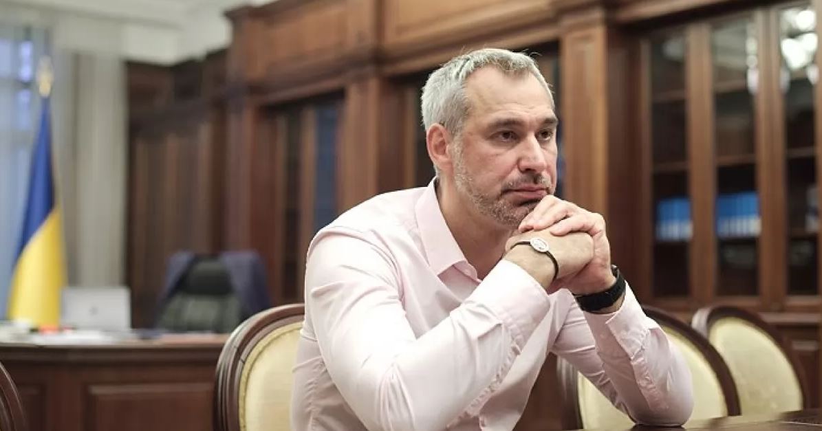 Суд обязал открыть уголовное дело в отношении экс-генпрокурора Рябошапки