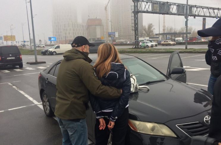 Киевлянка наняла киллера, чтобы убить любовницу мужа