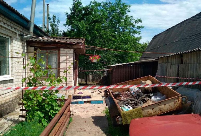 В Миргороде пенсионер из-за земельного спора бросил в соседей гранату