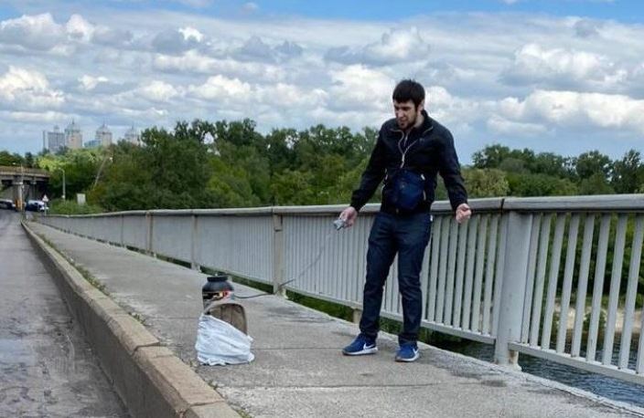 Суд поместил мужчину, угрожавшего взорвать мост Метро, в психбольницу