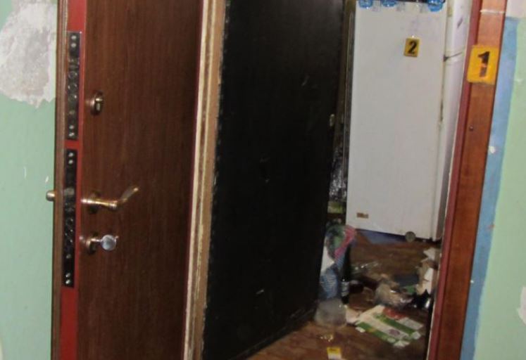 В Харькове мужчина засолил трупы родителей, и напился краски с валерьянкой