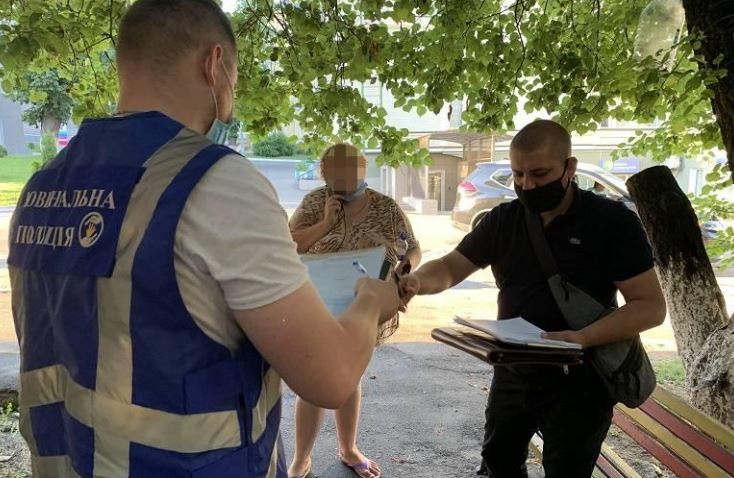 В Киеве 2-летнюю девочку госпитализировали с острым алкогольным отравлением