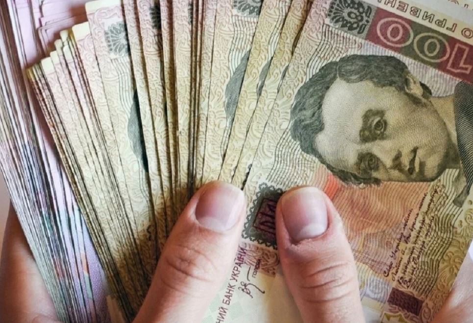 Заместители мэра Львова получают больше, чем можно