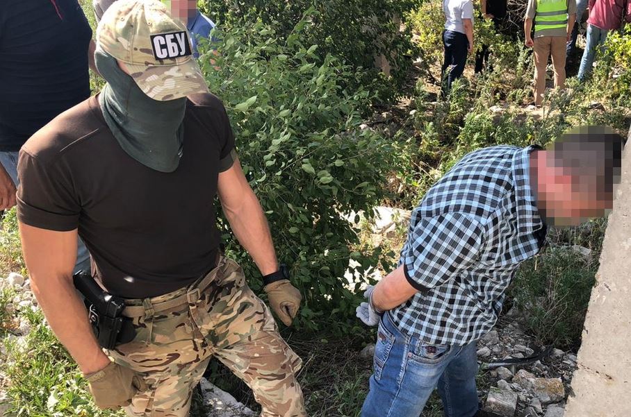 В Луганской области задержан диверсант ФСБ, который собирался взорвать емкости с аммиаком