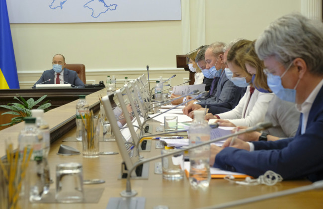 Кабмін звільнив голів 