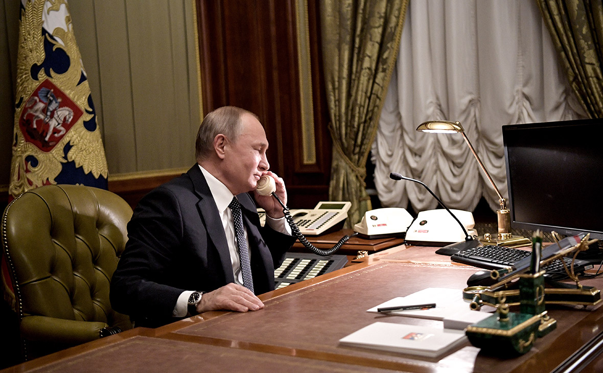 Зеленський обговорив з Путіним повне припинення вогню на Донбасі