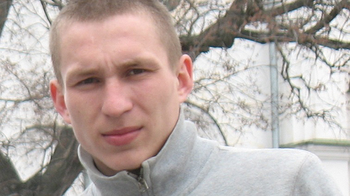 Террорист-шизофреник, захвативший в заложники полковника полиции, четыре дня скрывается в лесу