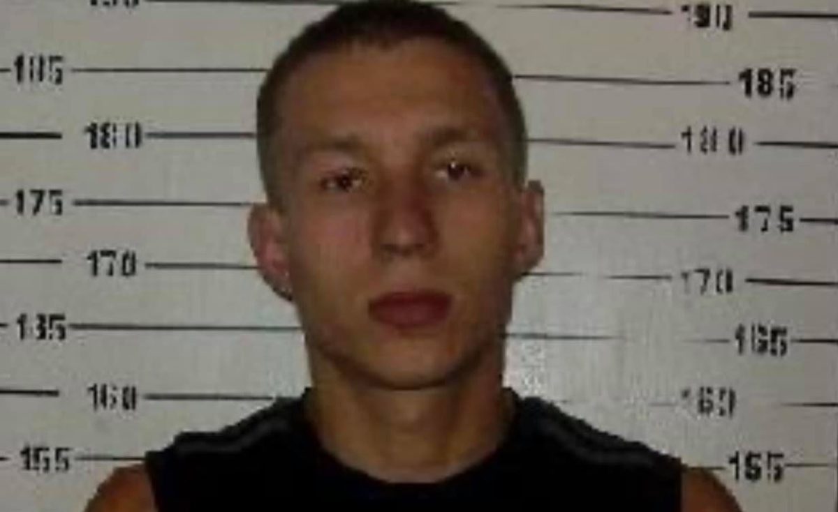 Замминистра МВД показал фото преступника, взявшего в заложники полковника полиции