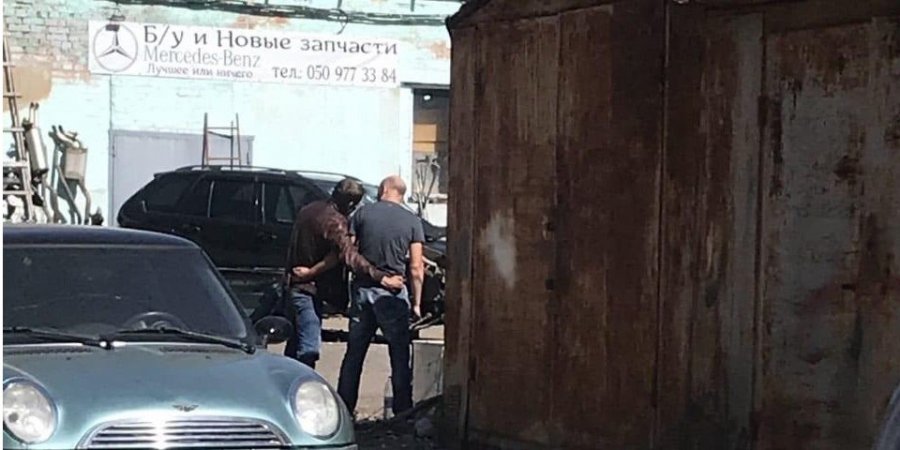 Терорист, що захопив в заручники полковника поліції, судимий і лежав в психіатричній лікарні