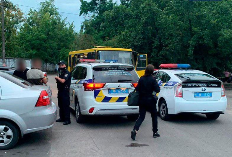 Двое парней угнали в Киеве маршрутку, чтобы поупражняться в дрифте