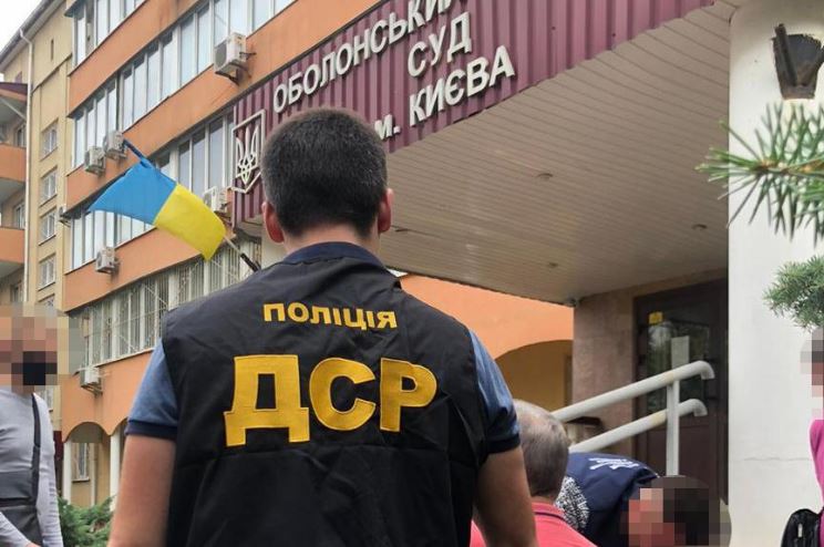 Более полумиллиона для судьи: В Киеве адвокат «покупал» решения