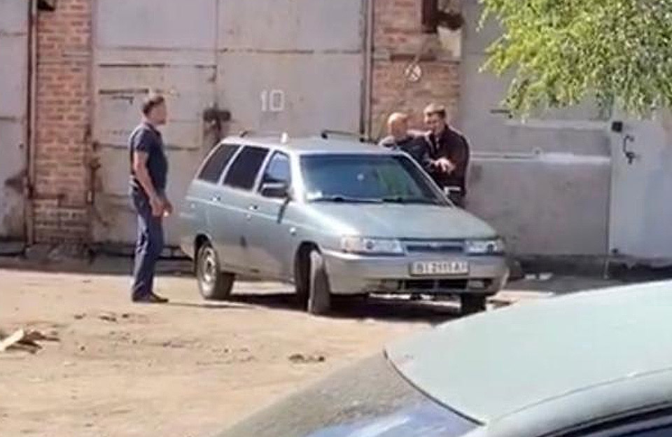У Полтаві в заручники захоплений полковник поліції, що очолює обласний карний розшук