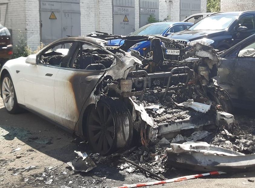 Экс-глава Офиса президента Богдан прокомментировал поджог своей машины