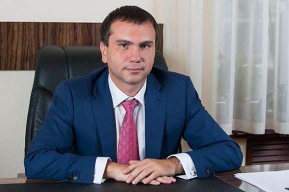 Глава Окружного административного суда Киева возмущен, что объявлен в розыск