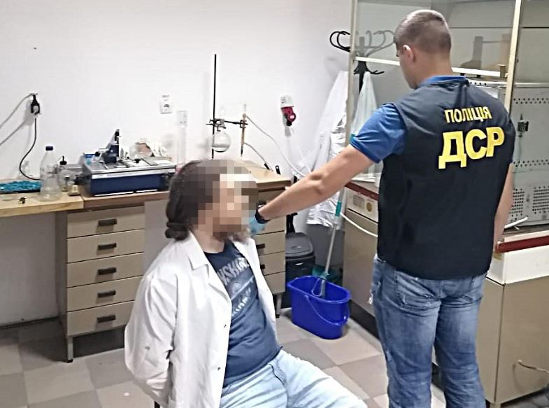 Во львовском университете лаборант изготовил партию наркотиков на 2,5 миллиона гривен