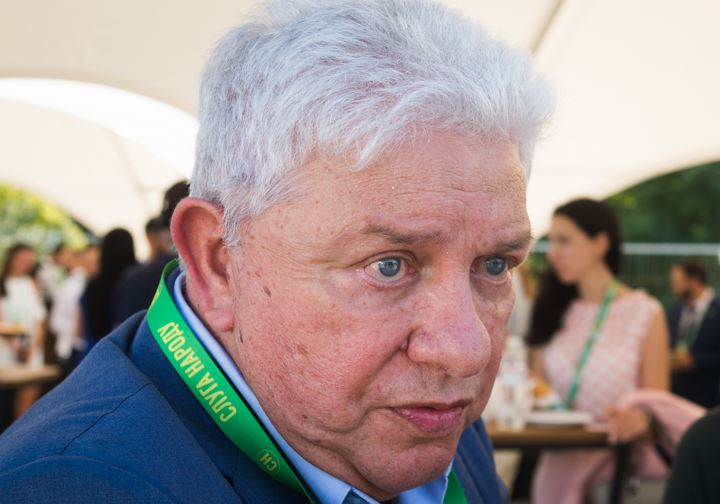 «Слуга народа» выставляет кандидатами в мэры комиков