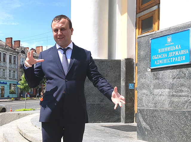Вінницький губернатор відмовився від 4 200 000 гривень хабара