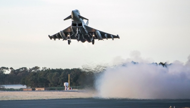 Британские истребители перехватили российские Ту-142