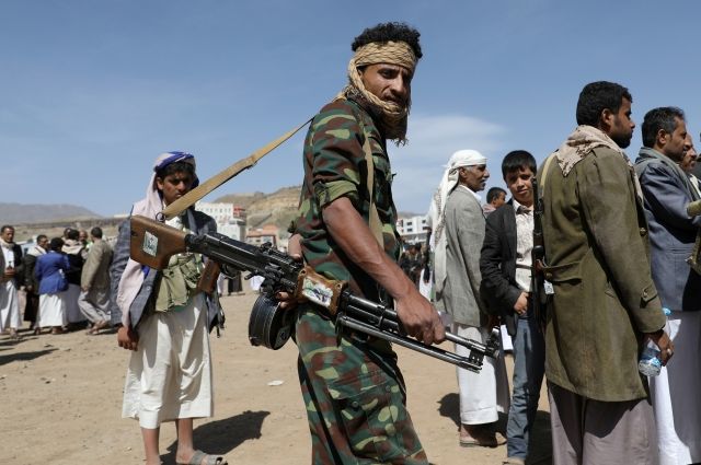 Йеменские хуситы нанесли ракетный удар по объекту саудовской нефтяной компании Saudi Aramco