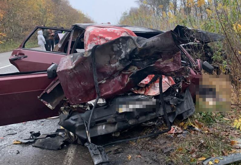 Под Черниговом прокурор убил в ДТП двоих человек