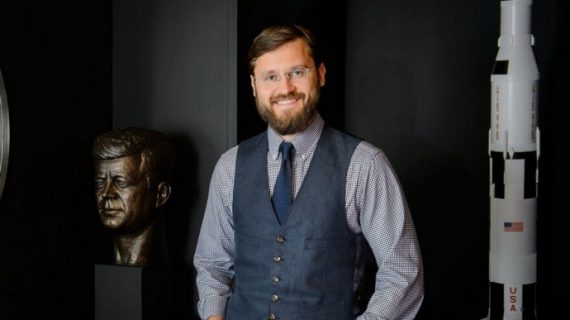 Кабмін звільнив главу Держкосмосу