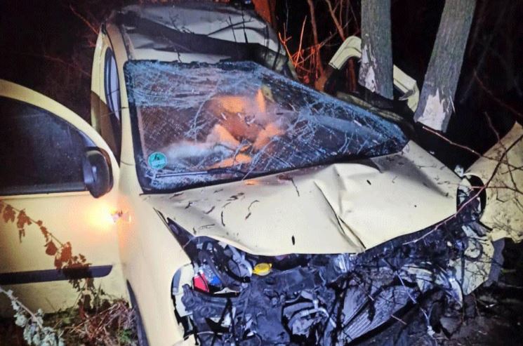 Житель Чернигова угнал машину и насмерть на ней разбился