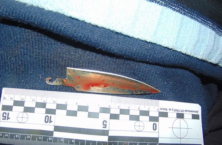 В Киеве мужчина перерезал горло пожилой матери