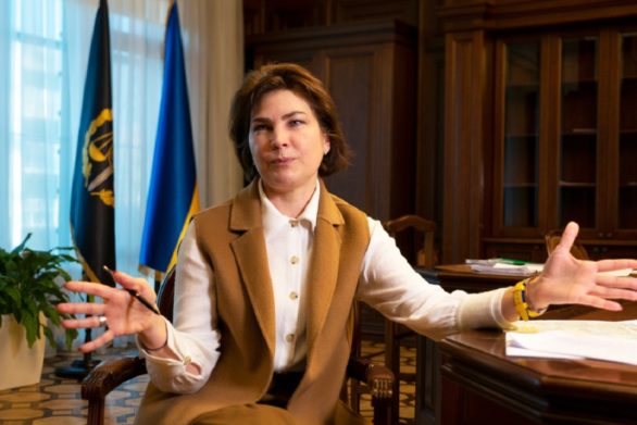 Стало известно, сколько зарабатывает в месяц генеральный прокурор Украины