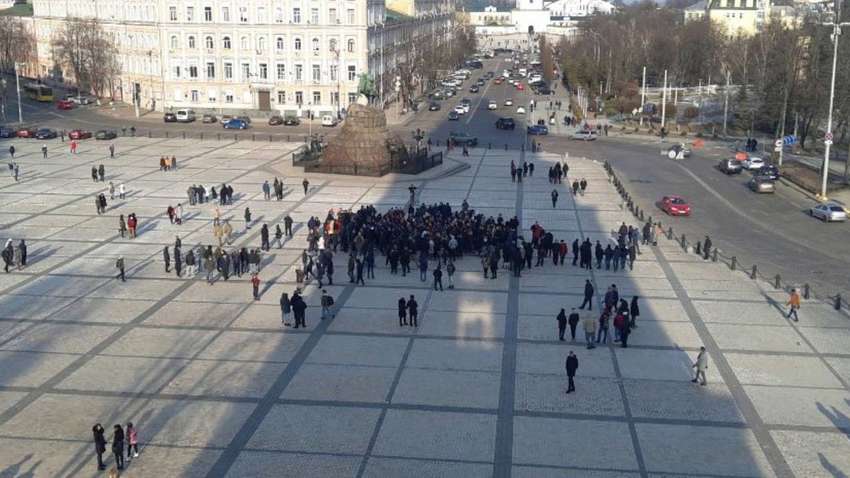 Стало известно, сколько «зарабатывают» украинцы за участие в митингах