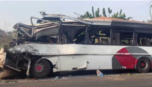 В Камеруне автобус столкнулся с грузовиком - 37 погибших
