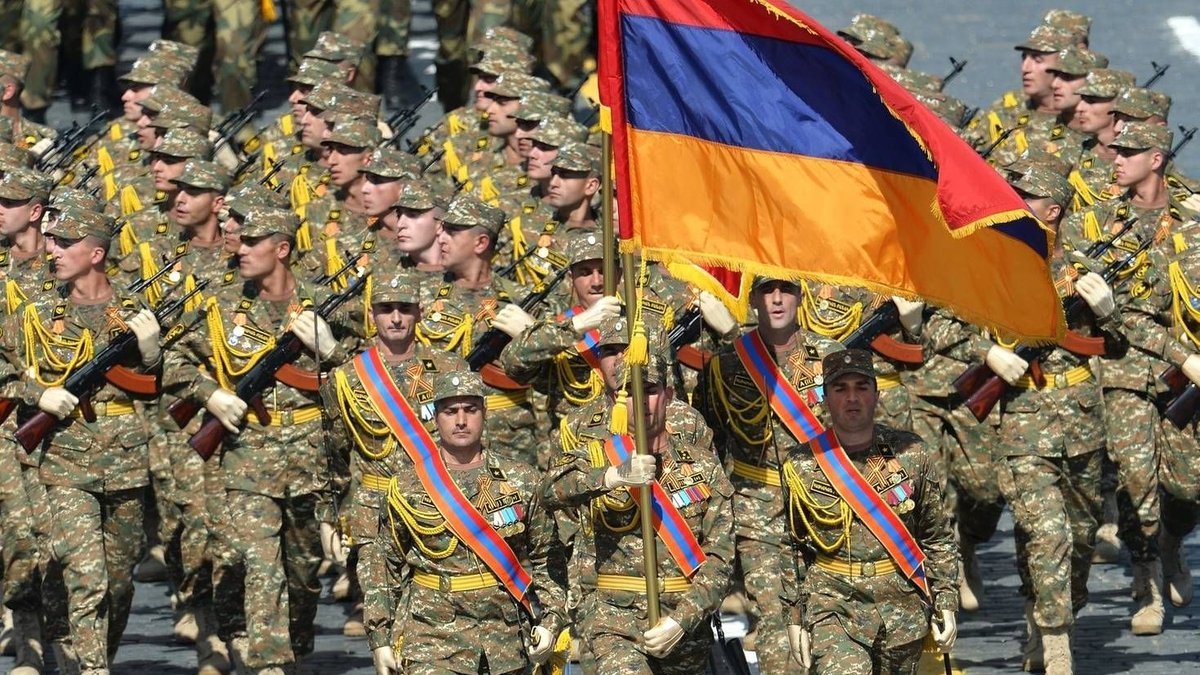 Азербайджан скасовує військовий стан
