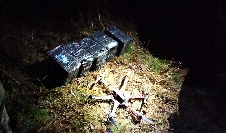 Пограничники сбили коптер, переправлявший по воздуху сигареты в Румынию