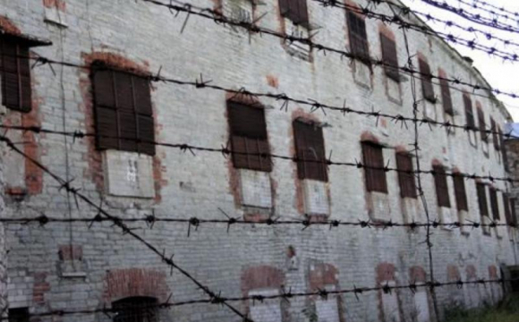 Начальник отделения тюрьмы в Маневичах попался на взятке в 350 гривен