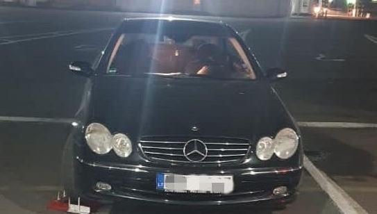 Украинец пытался покинуть страну на угнанном «Мерседесе»