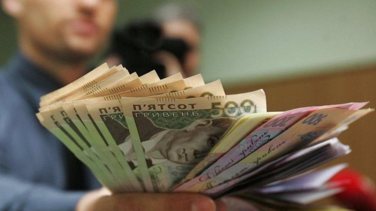 На Донбасі привласнювали гроші, що залишилися в окупації громадян
