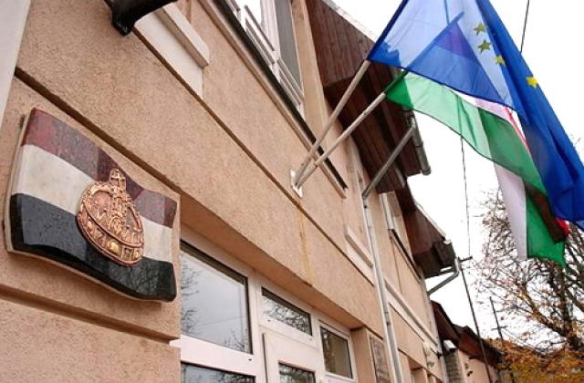 Дипломаты заявили в полицию об угрозах венграм на Закарпатье