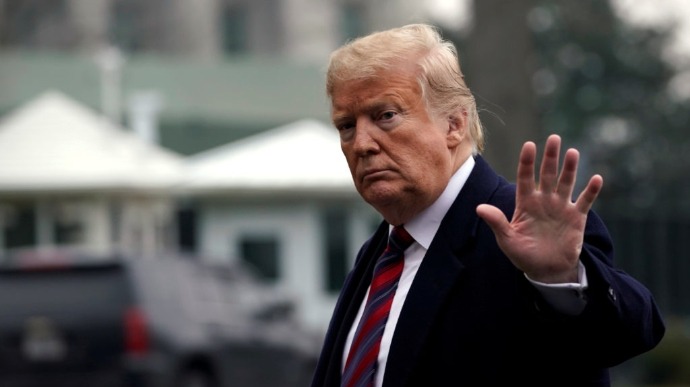 Трамп продолжил частичный запрет на иммиграцию в США