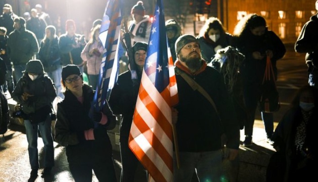 Сторонники Трампа прорвались в Конгресс США