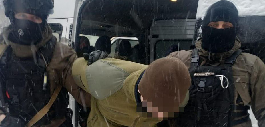 До семи років в'язниці загрожує двом затриманим студентам за псування пам'ятника Бандері